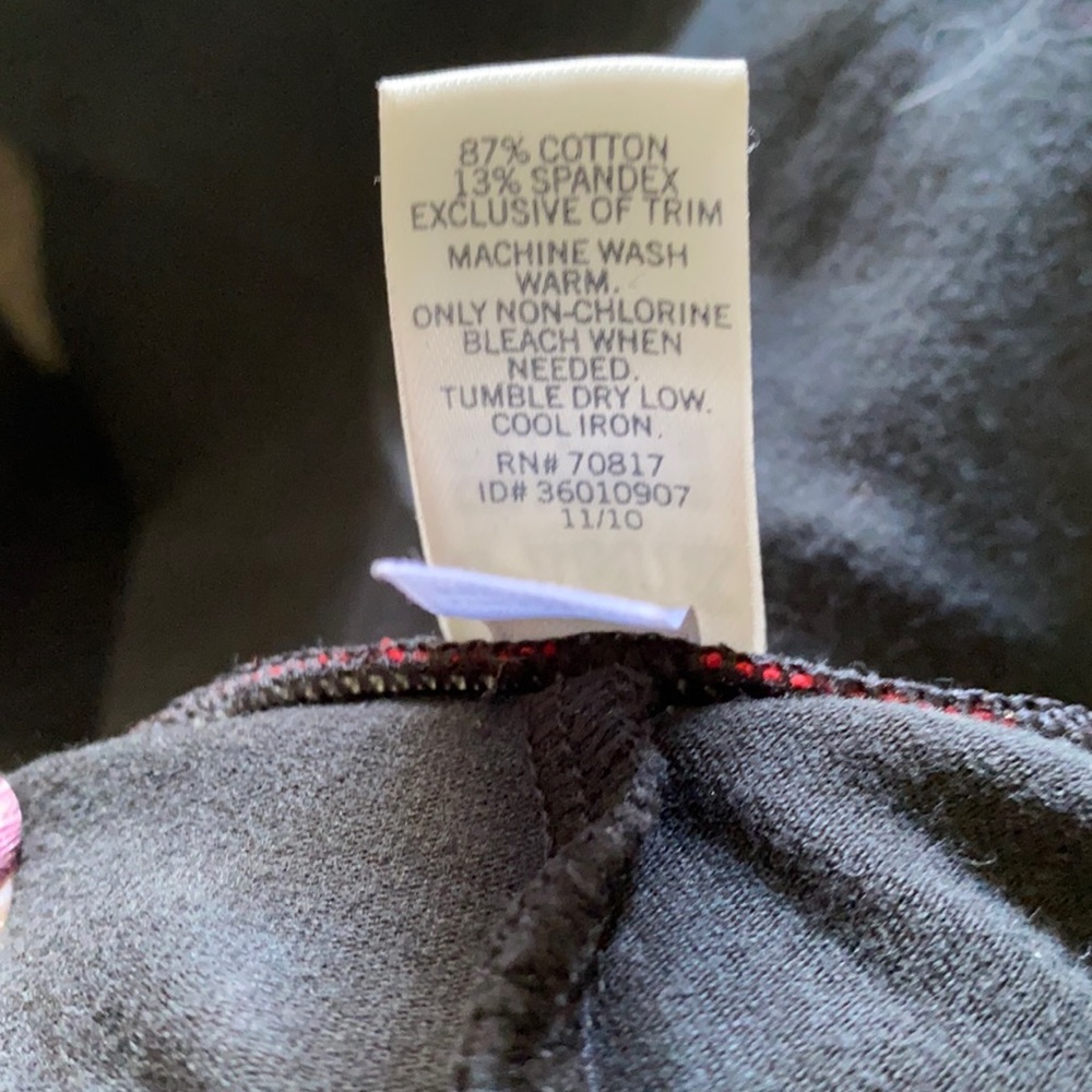 Victoria’s Secret PINK UC Capri leggings - Picture 6 of 6